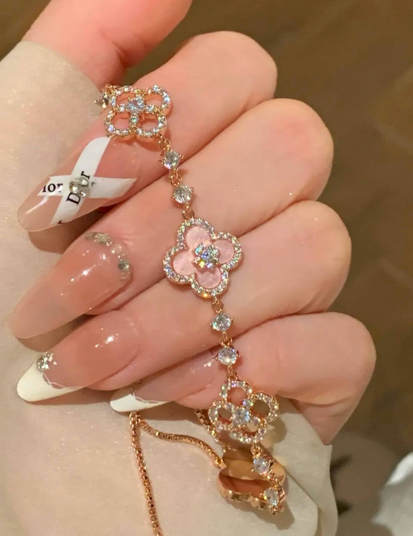 Sakura Cleef Bracelet