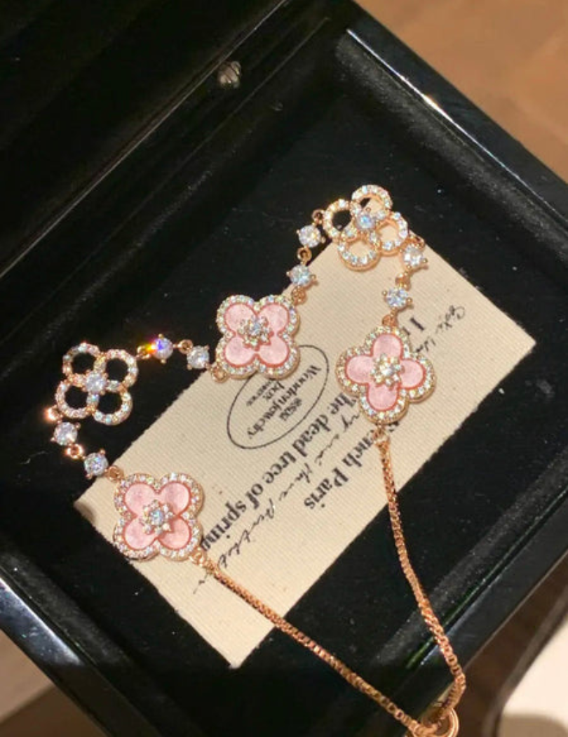 Sakura Cleef Bracelet